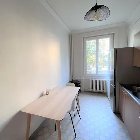 Charmant Logement A Malagnou Appartement *